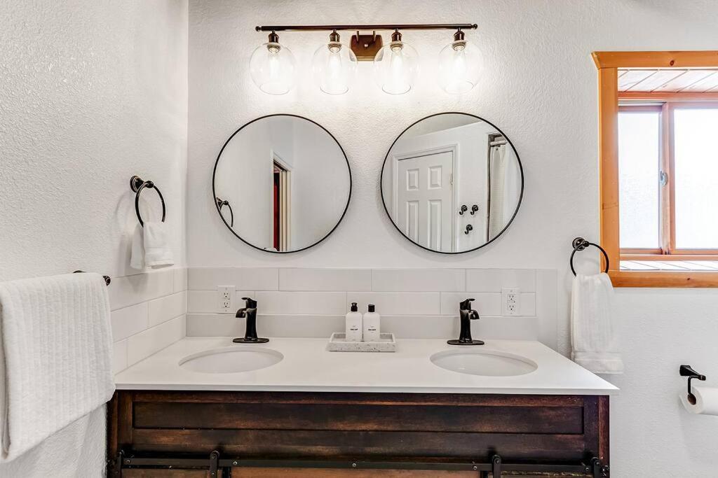 Warm And Luxurious Private Breckenridge Cabin Retreat W Hot Tub Blue River Hideaway By Boutiq Extérieur photo